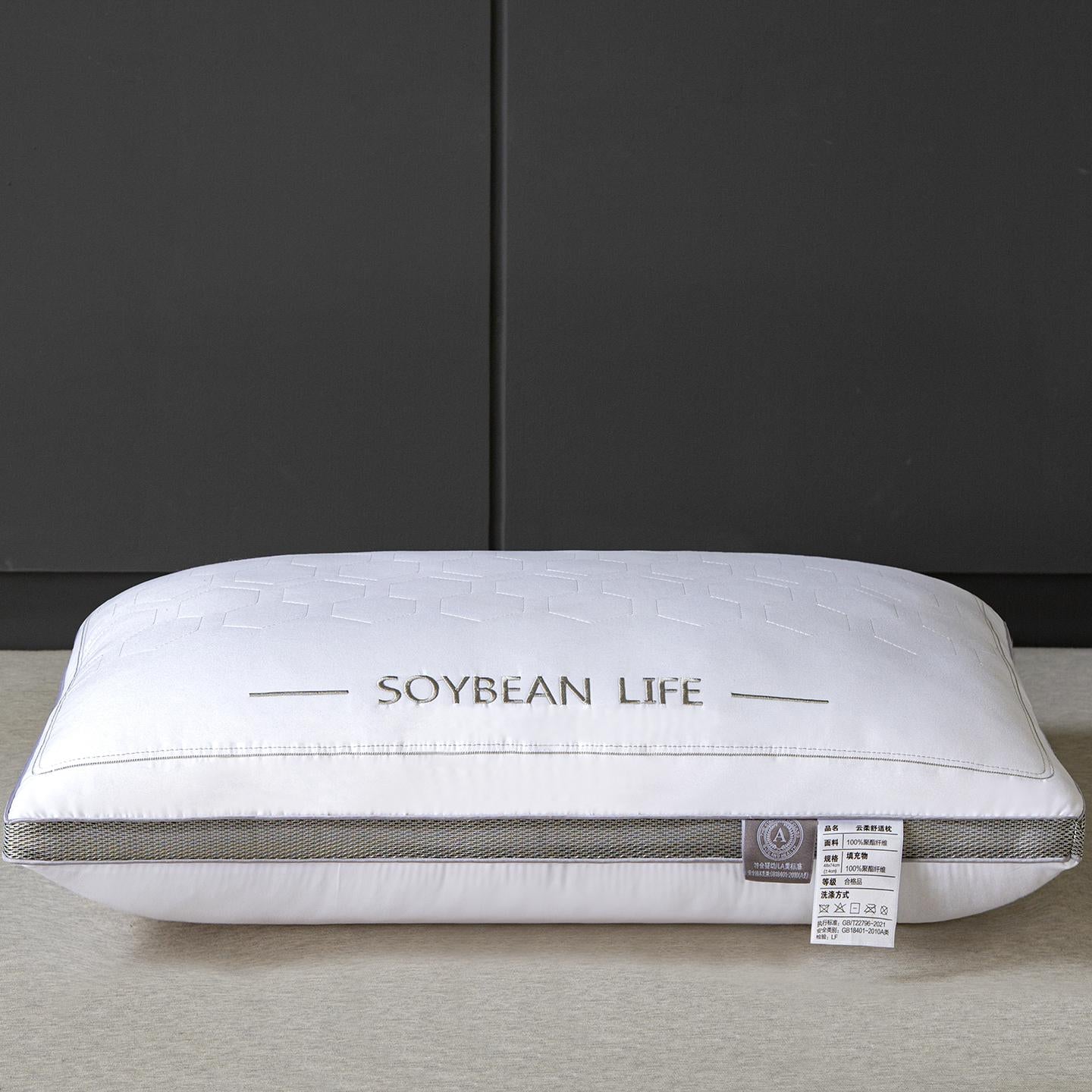 1pc Side Sleeping Pillow Optimizes Shoulder and Neck Support Based on Ergonomic Principles. The Soft, Breathable, and Elastic Pillow Core Is Fluffy and Closely Conforms to the Body's Curves. The Zoned Design Prioritizes Side Sleeping Comfort While