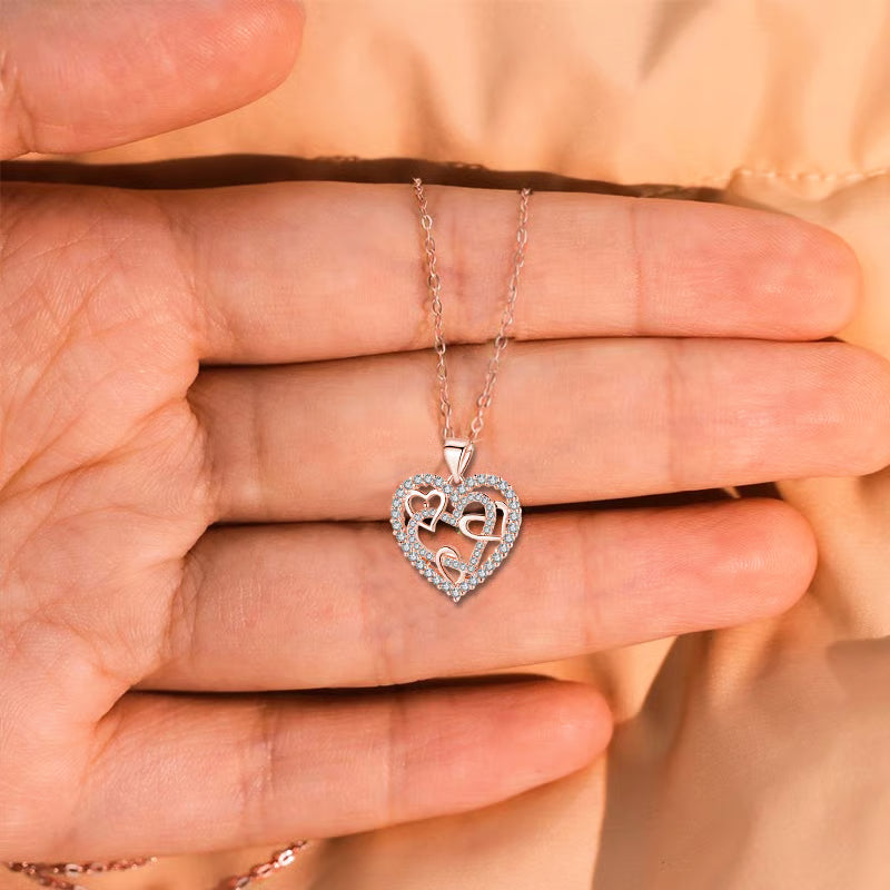 👩‍❤️‍👩''Sisters of my soul & Friends of my heart''💕-Interlocking Hearts Necklace